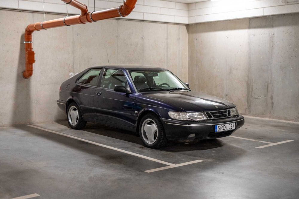 Saab 900