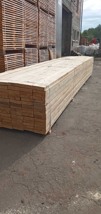 Пиломатиріал в наявності на дах, з доставкою