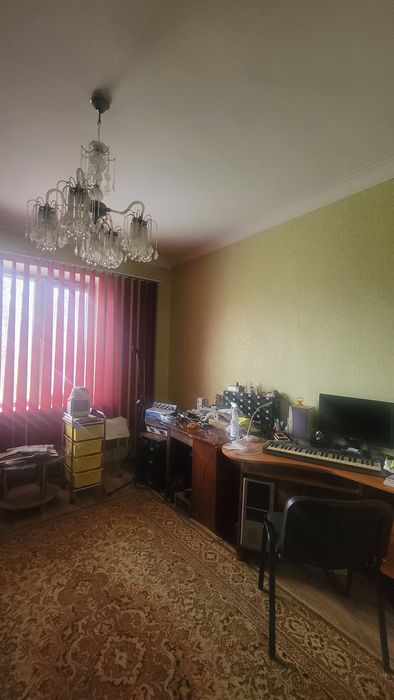 Продам 2-во кімнатну з газовим опаленням