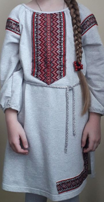 Вишите платтячко на дівчинку