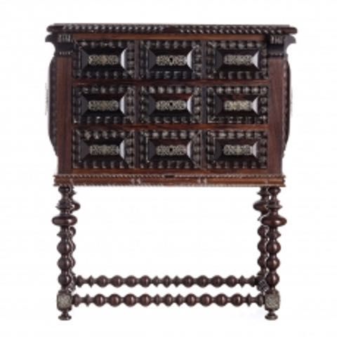 Contador Português em Mogno