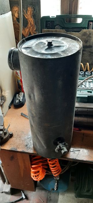 Бак топлівний  .