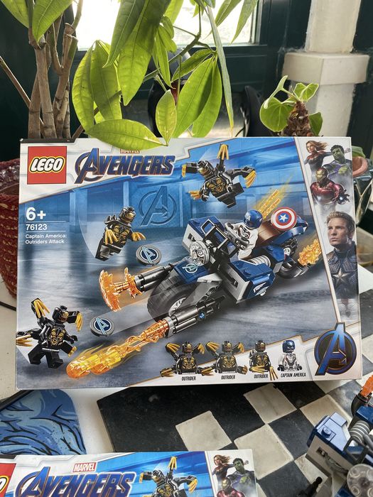 LEGO Marvel 76123 Captain America Completo