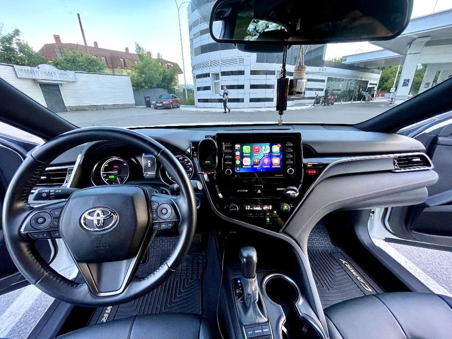 Toyota Camry SE 2023 Hybrid
