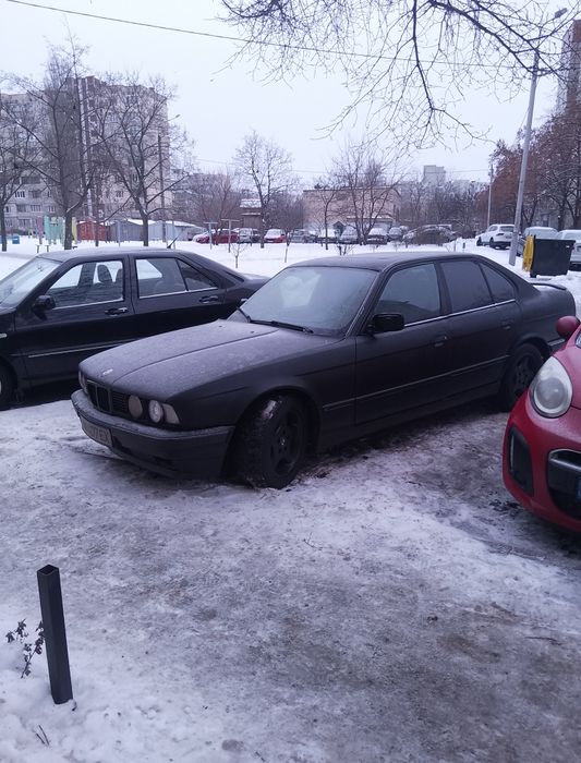 Продам bmw e34  двигатель м50 2,5 бензин,газ