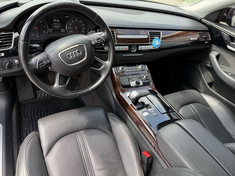 Audi A8 Long 3.0