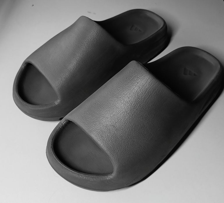 Klapki yeezy slide