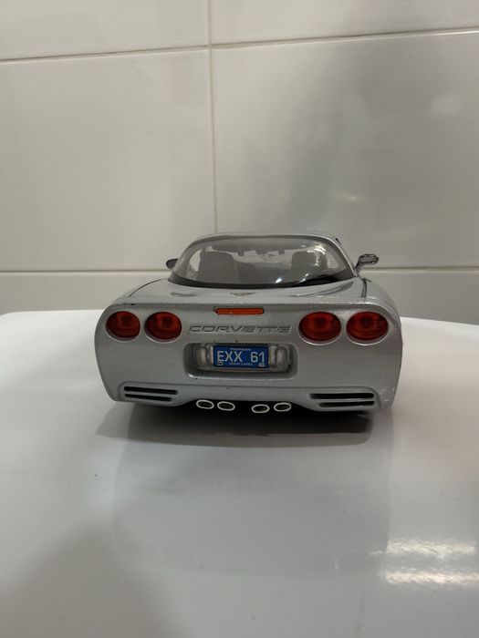 Chevrolet Corvette C5 Burago 1/18