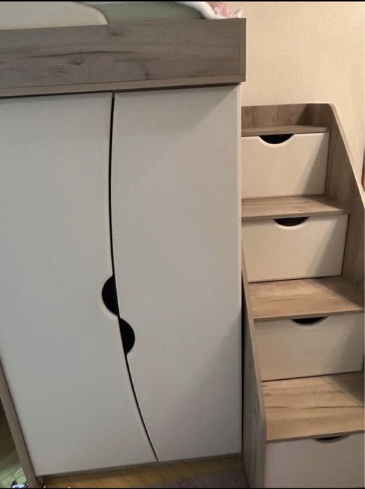 Ліжко горище в ідеальному стані