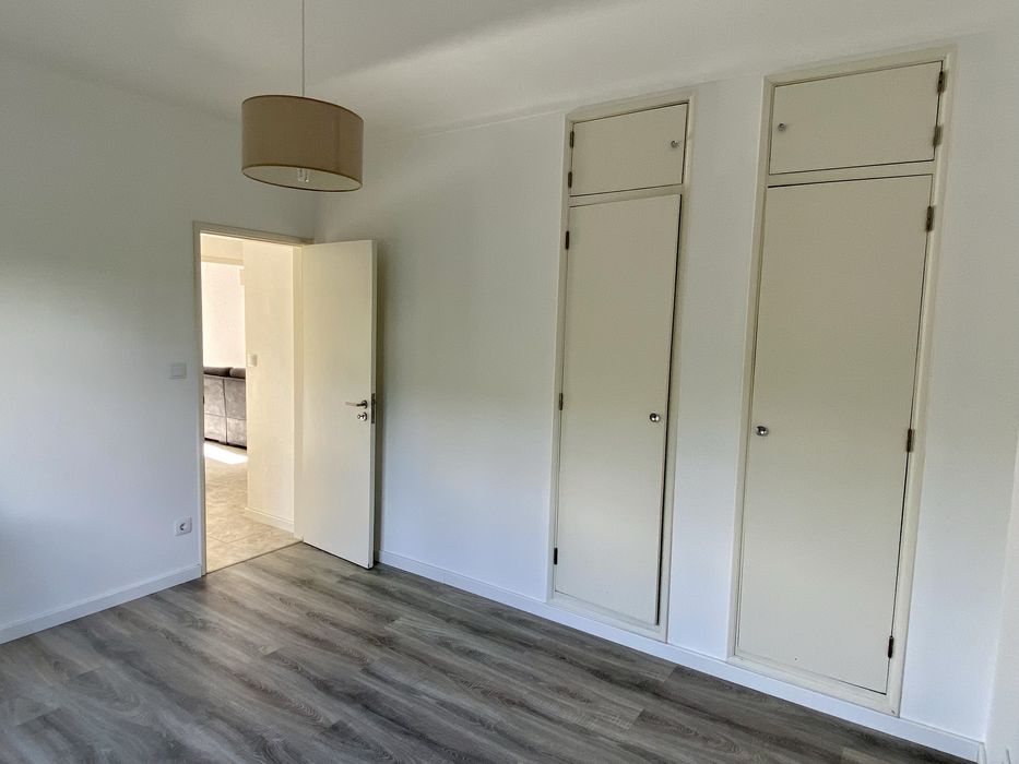 Arrenda-se T2 renovado no Vidigal