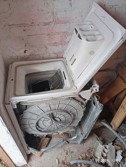 Pralka. Popsuta.