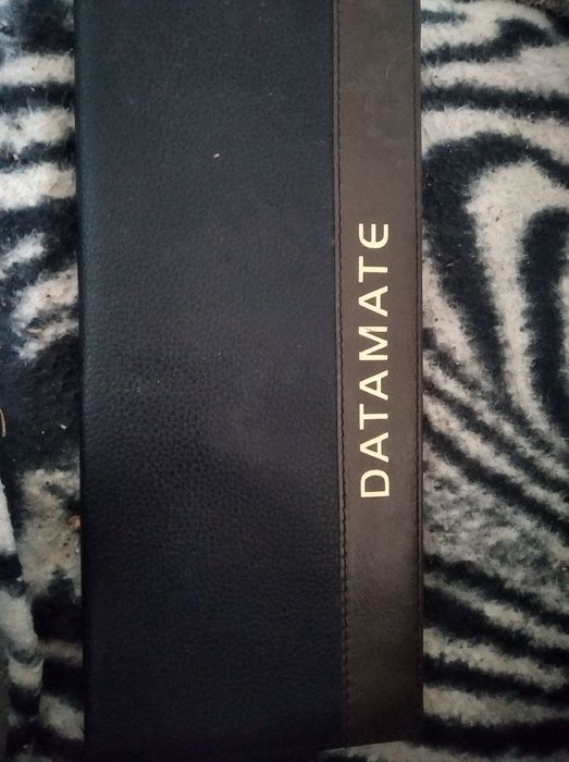 2 визитницы за 100 гривен...