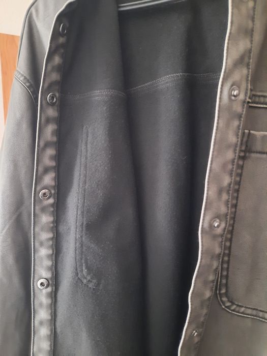 Casaco/camisa efeito pele Stradivarius