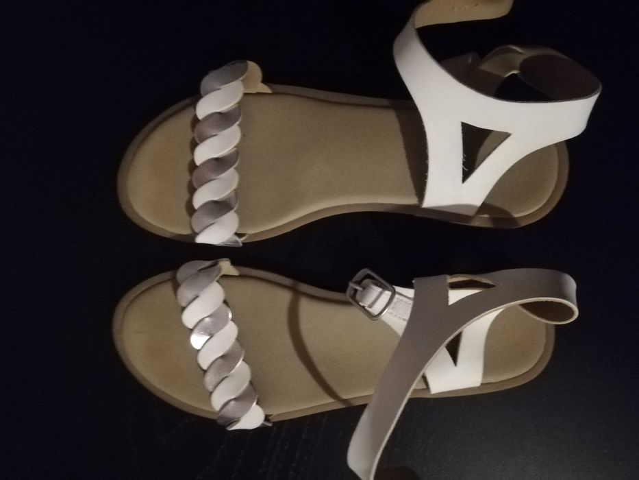 Sandálias menina Zippy T.34 - como novas!