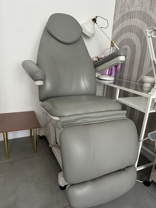 Fotel kosmetyczny elektryczny do pedicure