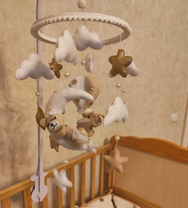 Мобіль на дитяче ліжечко