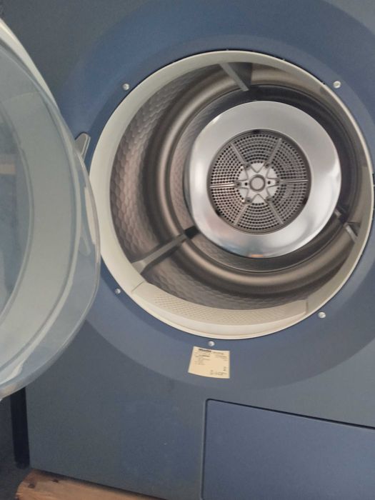 Przemysłowa suszarka do ubrań MIELE PT 7186 8 kg