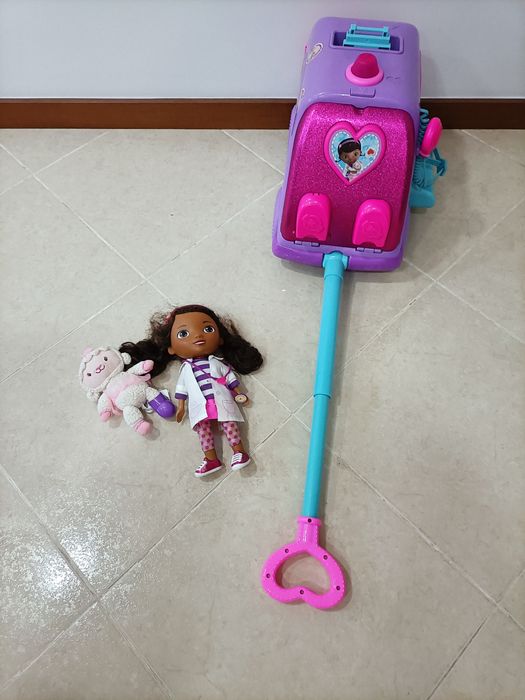 Clinica móvel Doutora Brinquedos
