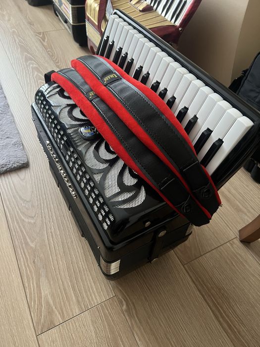 Akordeon Weltmeister Caprice N 80B