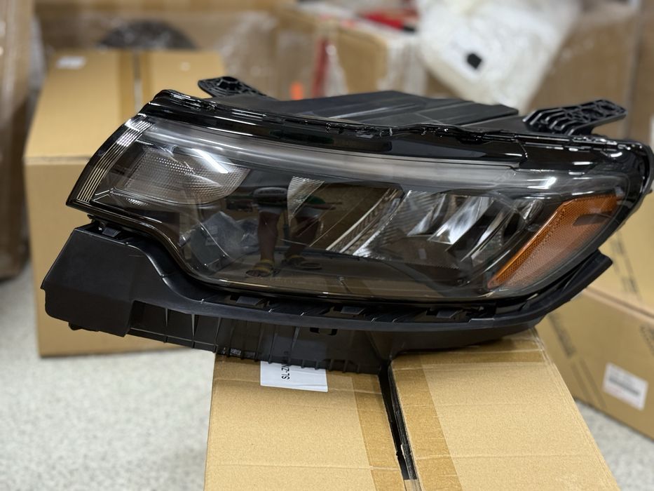 Фары Jeep Compass 2023 орнжевый катафот USA