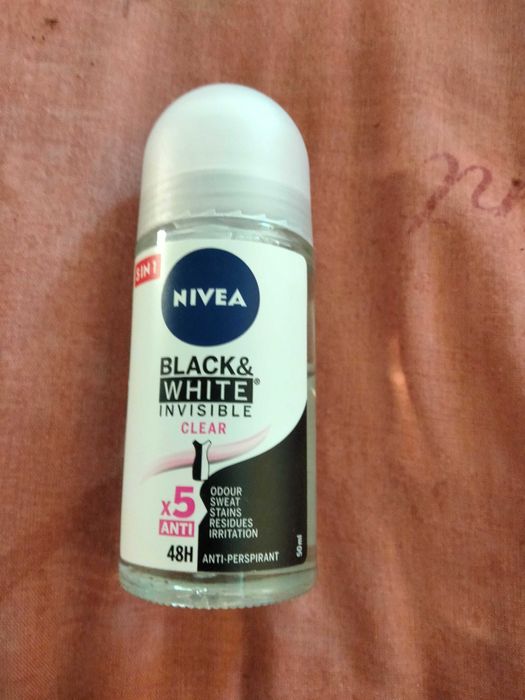 Nivea Black&white invisible clear