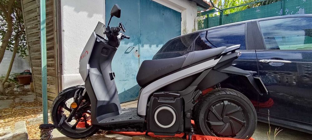 SEAT MO 125 Scooter Elétrica - 1475KM Branca