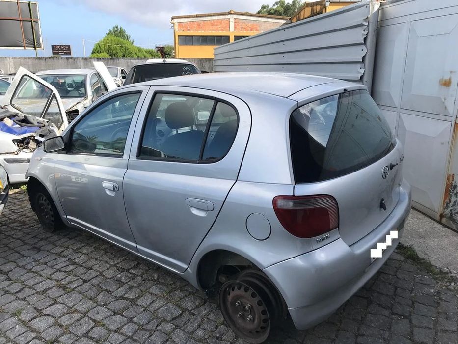Toyota Yaris 1.0cc 5P 2000 - Para Peças