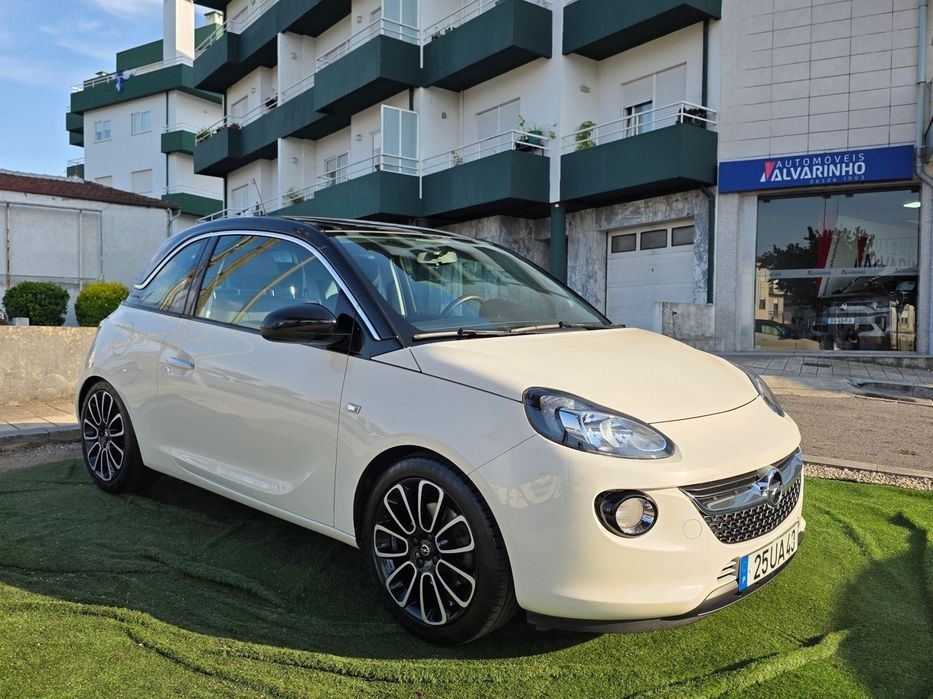 Opel Adam 1.0 T Black Jack