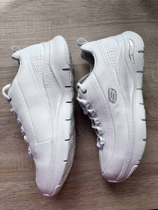 Шкіряні кросівки skechers archfit (США) оригінал!