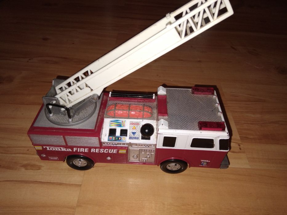 Wóz strażacki na baterie