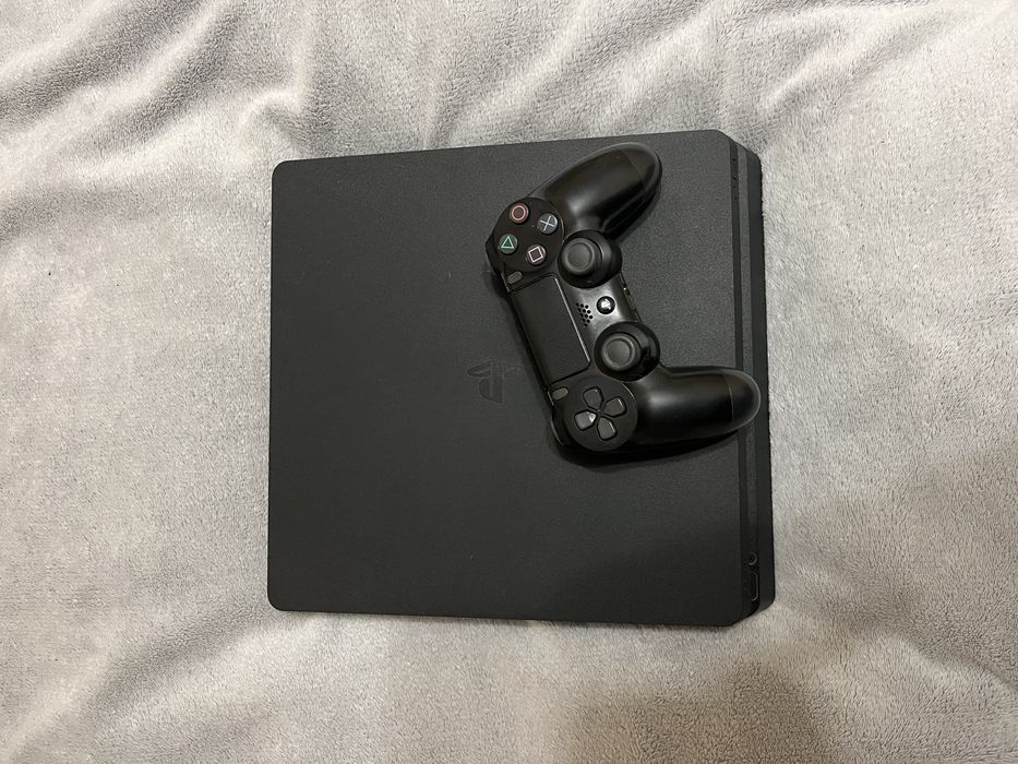 Sony playstation 4 slim 1tb PS4