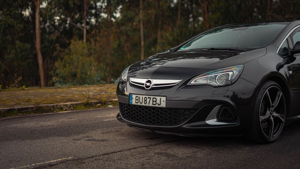 Opel Astra GTC OPC 2.0 T