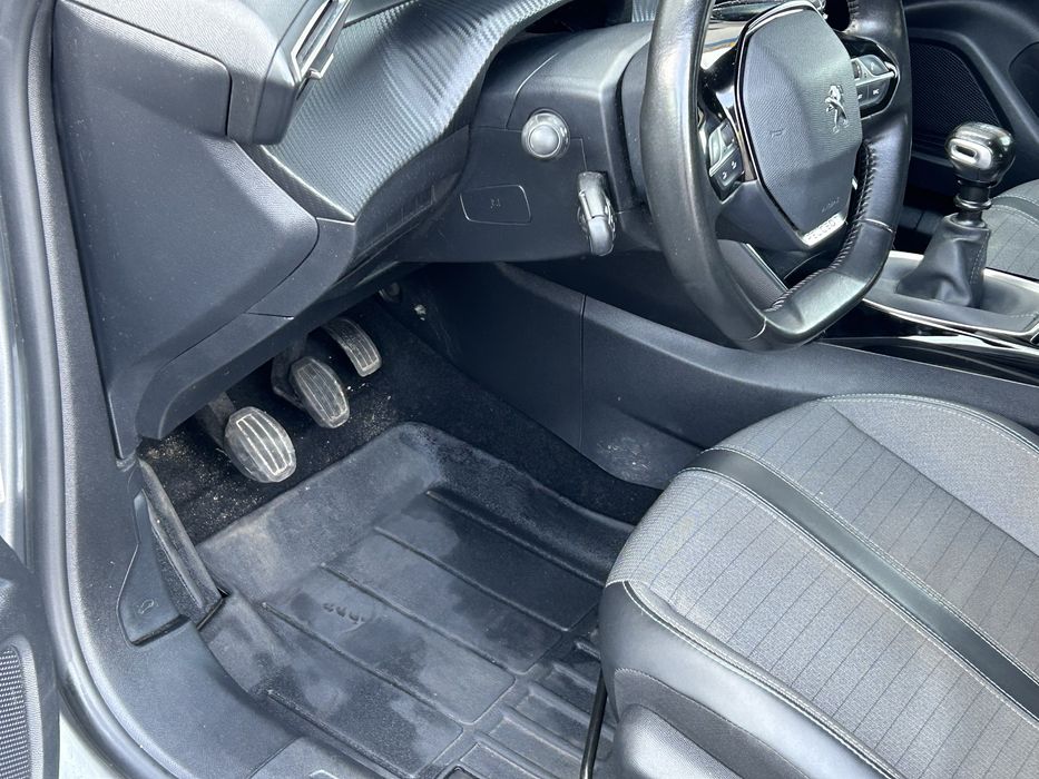 Pegueot 2008 1.5 hdi 03/2022