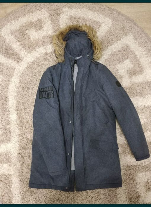 Зимняя куртка, пуховик