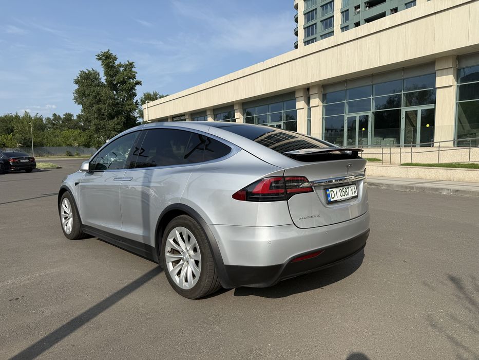Продам Tesla X 100 D