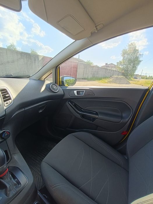 Продам свою Ford Fiesta