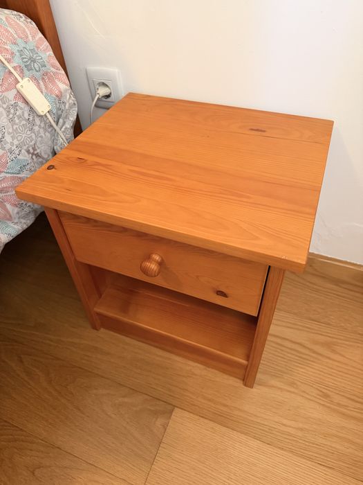 2 Mesinhas de Cabeceira por 40€