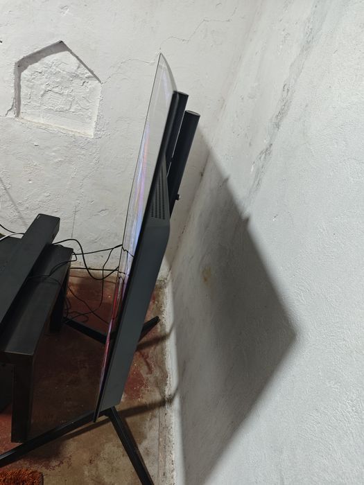 TV LG OLED 48B56LA como nova tem 1 mês
