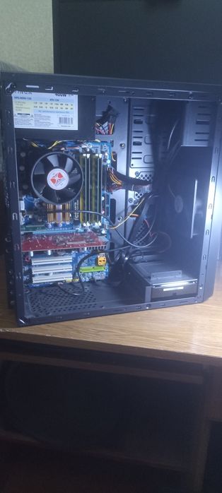 Продам системний блок lga775 Xeon X5260
