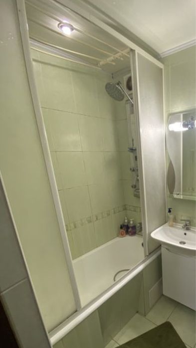 Посуточно 2ком квартира Шинник 12 квартал Б.Хмельницьк СВІТЛО Є ЗАВЖДИ