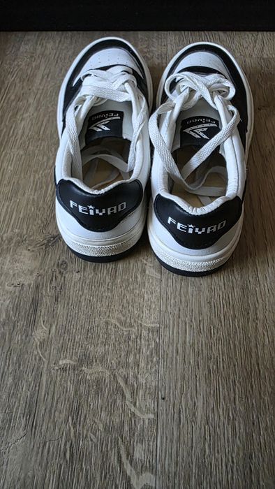 Buty sportowe trampki damskie 37/38.