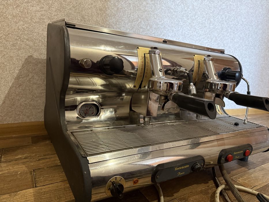 Продам кавомашину Fiorenzato