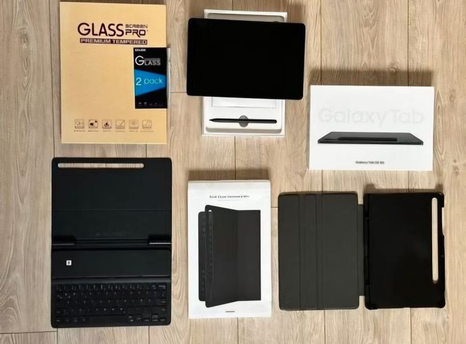 Samsung Galaxy Tab S8 5G 128GB + клавіатура