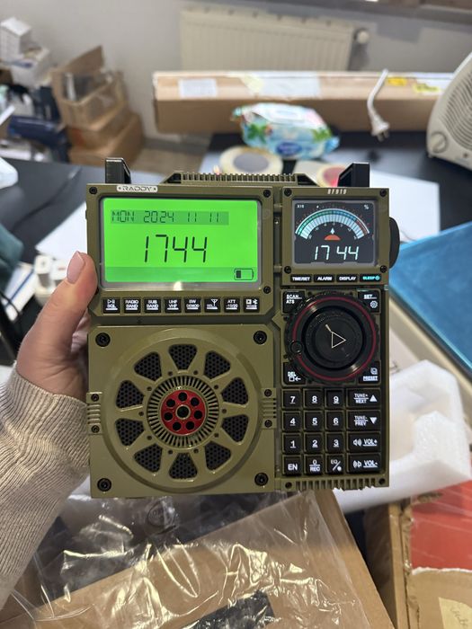 Радіоприймач Raddy RF919