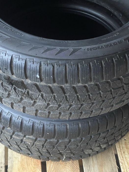 Шини Bridgestone R19