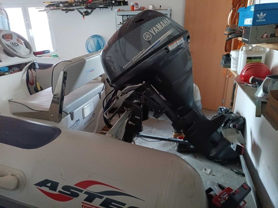 Semi rígido 25 CV 4 tempos