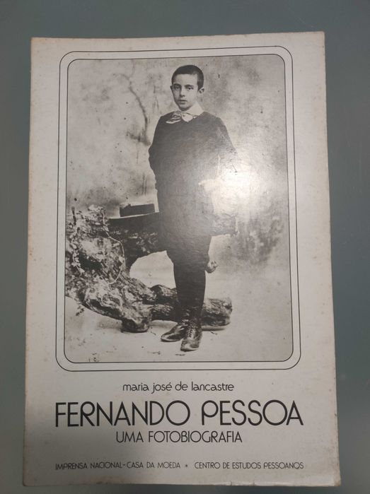 Livro Uma Fotobiografia de Fernando Pessoa de Maria José Lancastre
