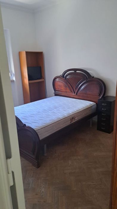 Estrutura de cama (sem estrado e colchão)