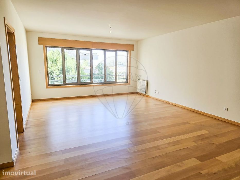 Apartamento T3 para arrendamento