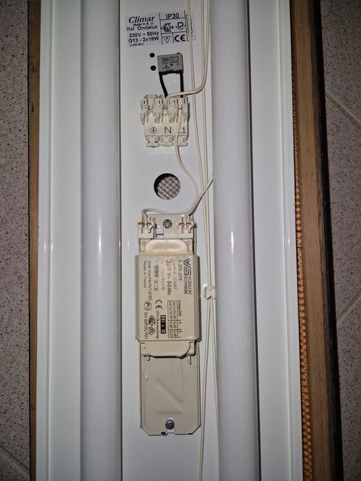 Candeeiro de teto friso azul